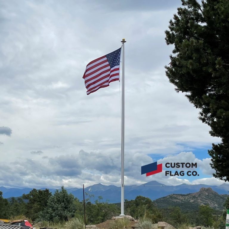 What is an External Halyard Flagpole? 