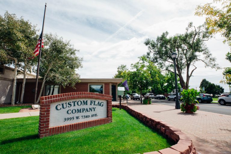 How to Properly Lower and Raise a Flag to Half-Staff